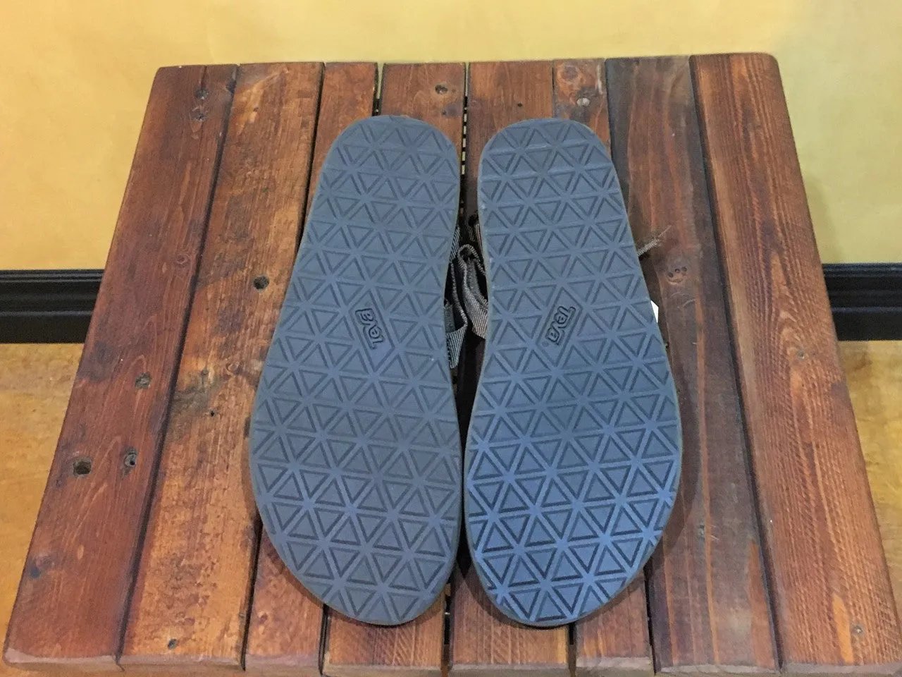 1004006 DKEA Teva Original Universal Sandal Dark Earth
