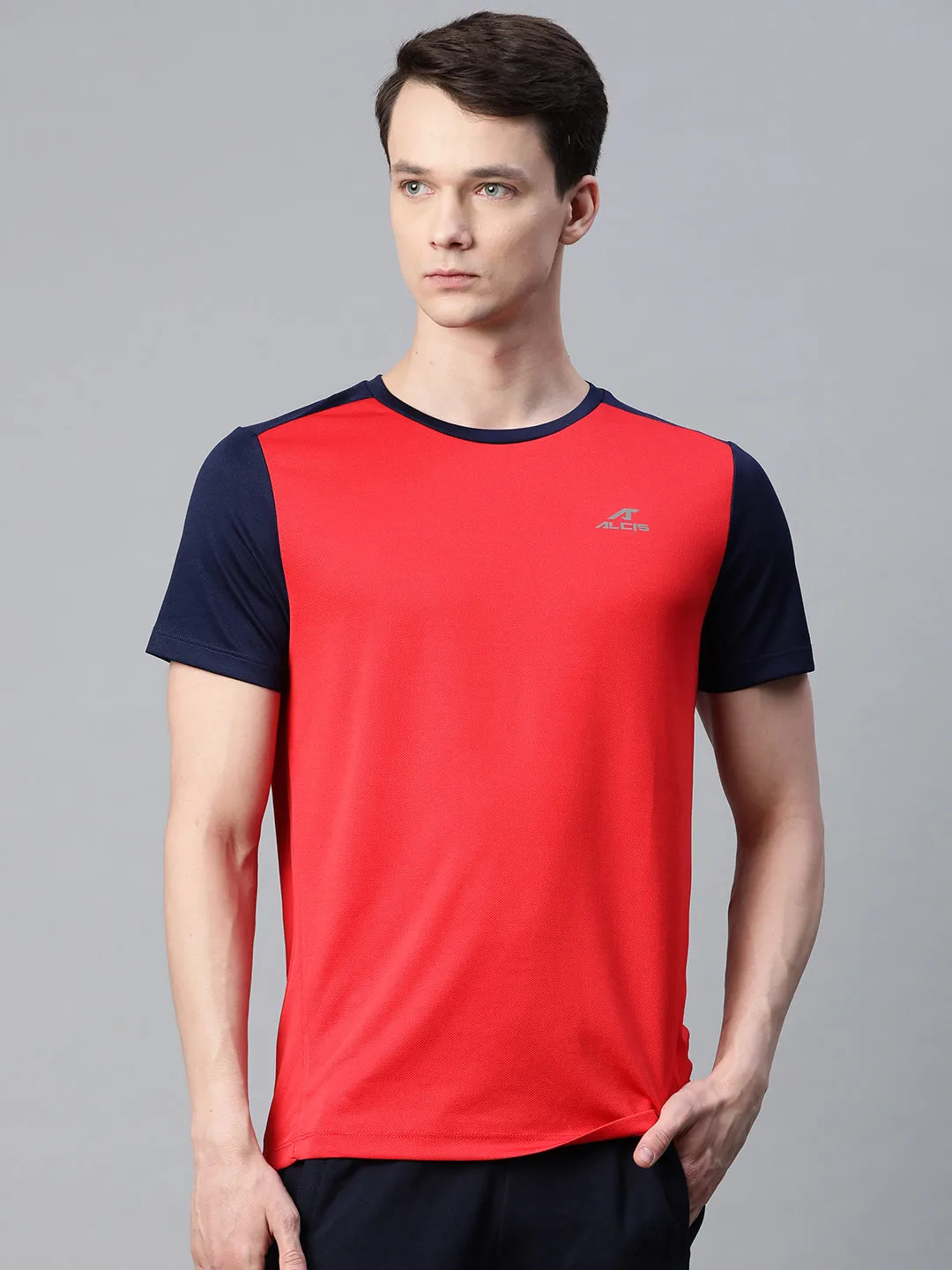 Alcis Men Red Solid Round Neck T-shirt
