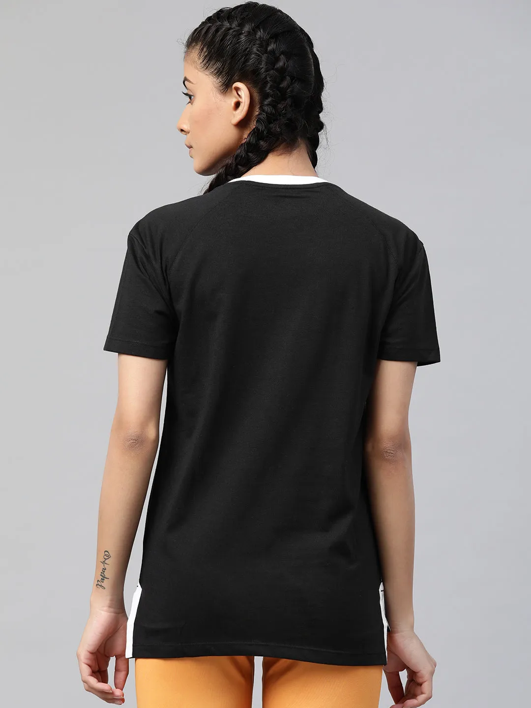 Alcis Women Black Solid Round Neck T-shirt