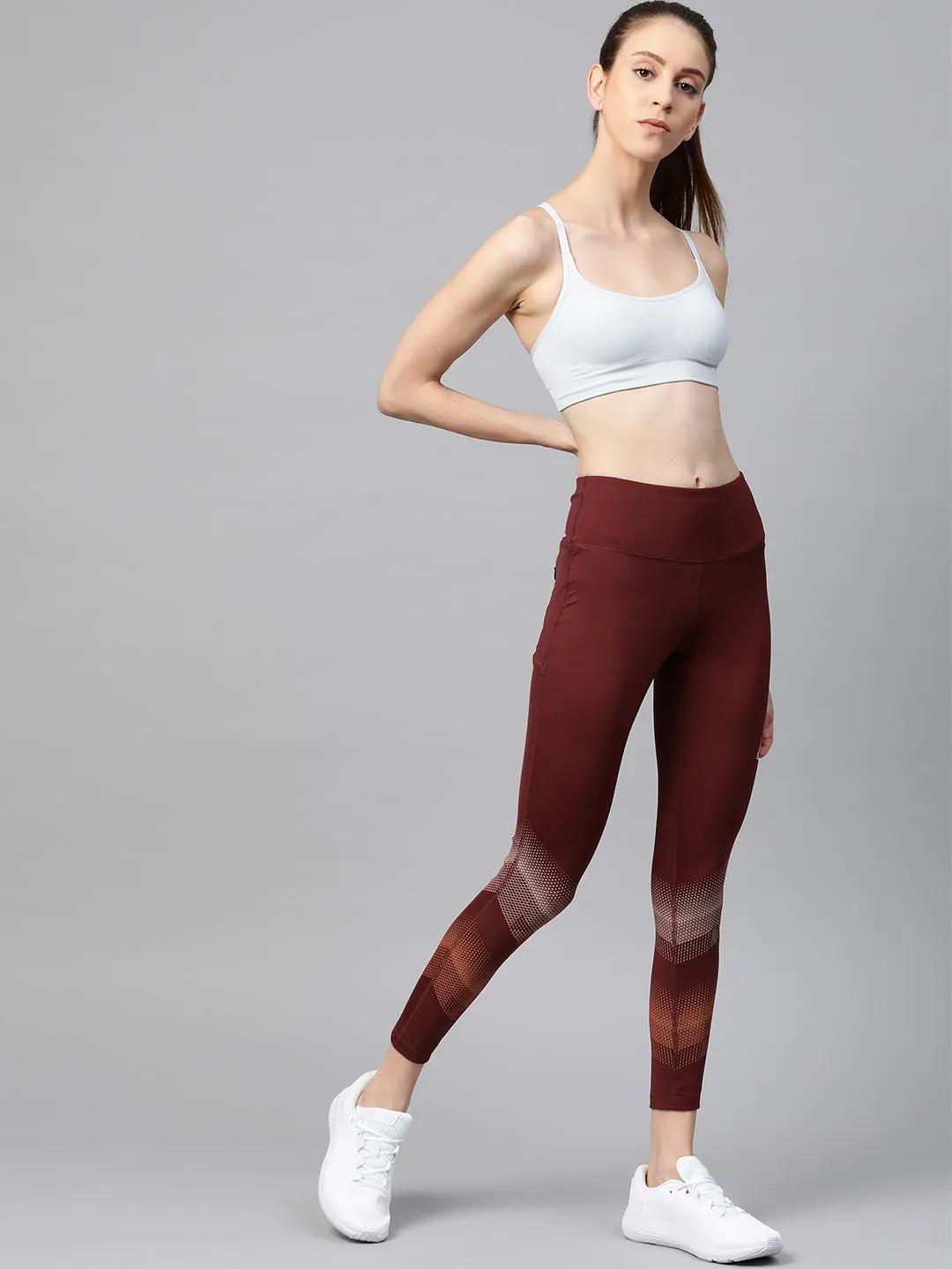 Alcis Women Maroon Printed Detail Cropped Tights