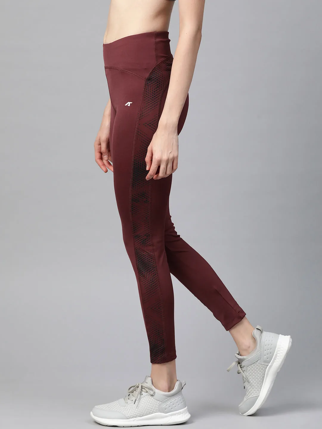 Alcis Women Maroon Solid Cropped Tights