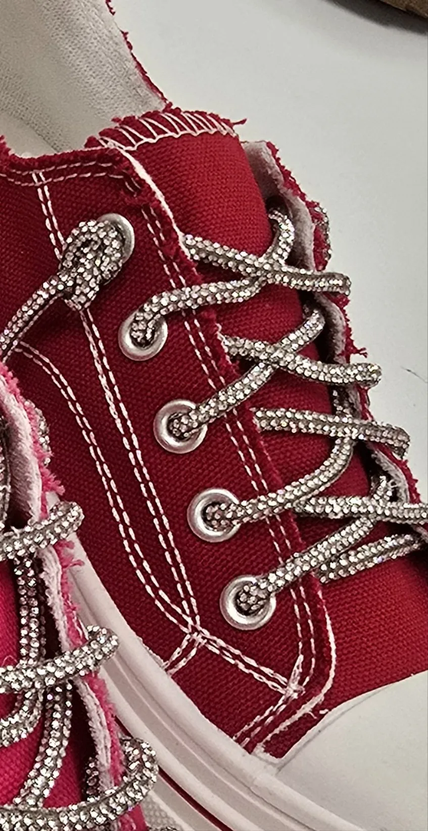 AMAN2 - RED SNEAKER