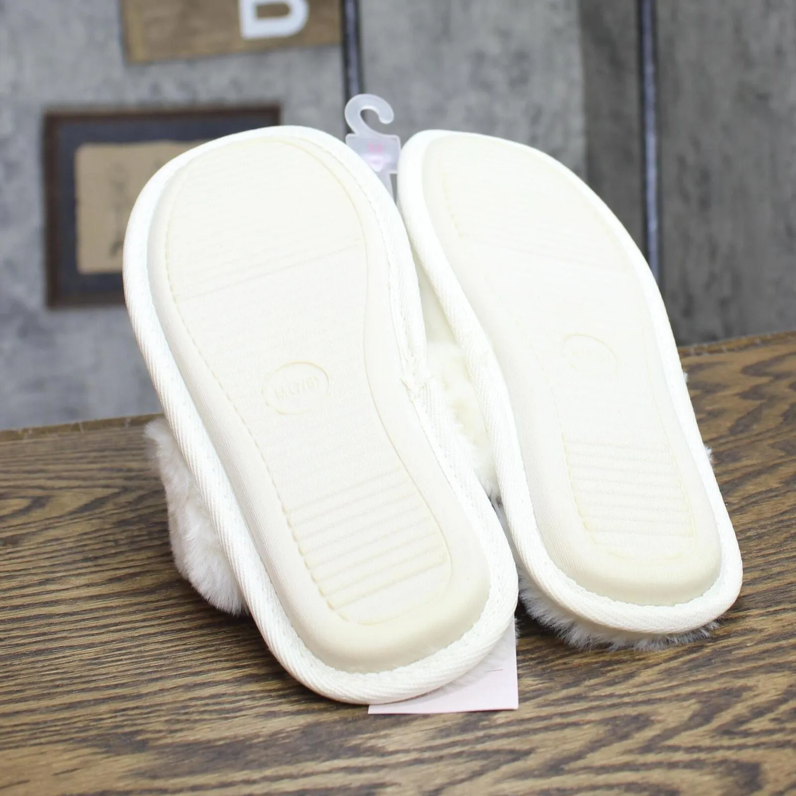 Auden Womens Rae Velvet Scuff Slippers 91639574 Cream Off White M (7/8)