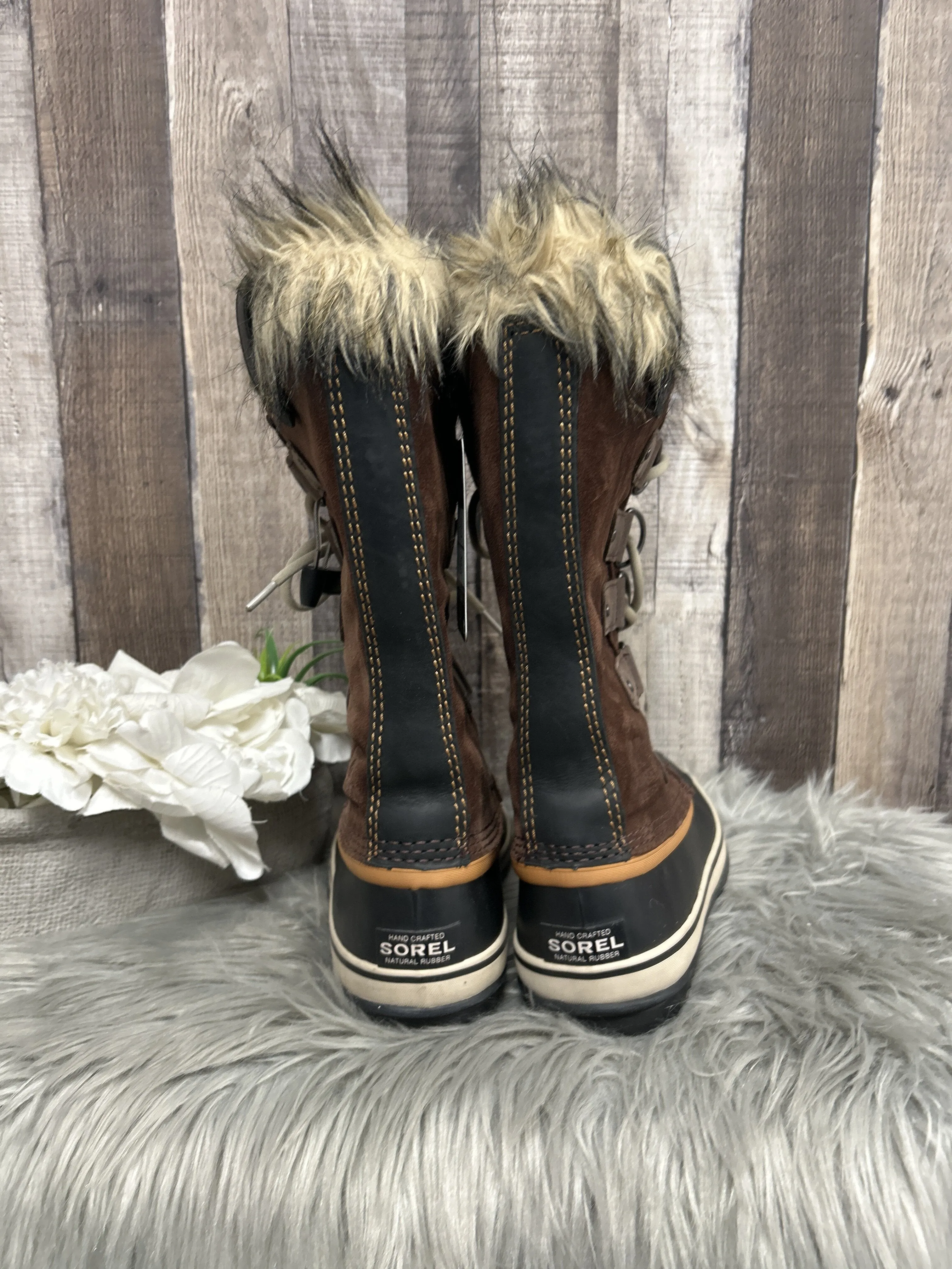 Boots Snow By Sorel  Size: 8.5