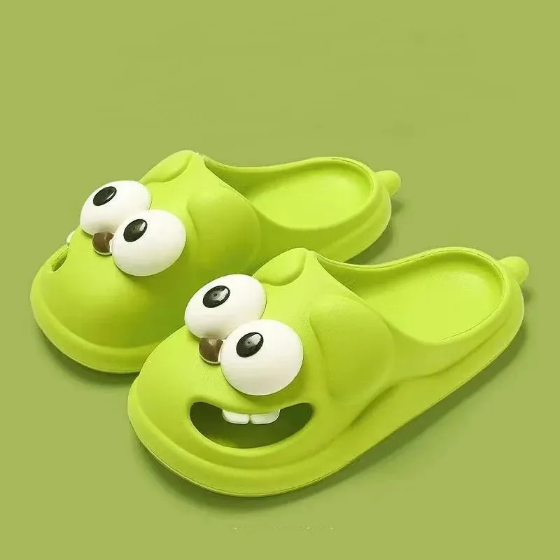 Cartoon Closed-Toe Slippers with Hole – Non-Slip Summer Slippers for Women, Perfect for Indoor Comfort and Outdoor Style