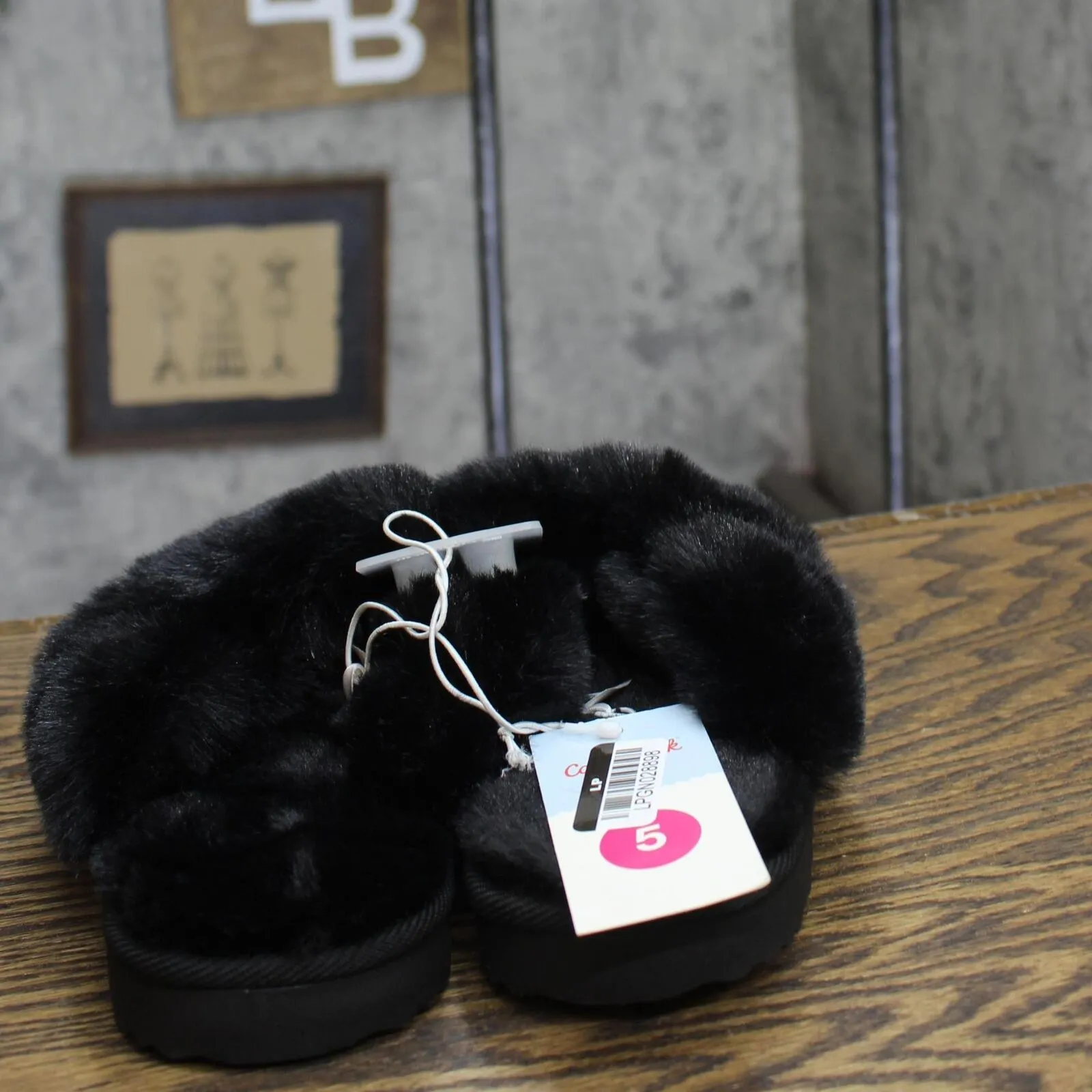Cat & Jack Kids Girls Inez Scuff Slippers 91307153 Black 5M