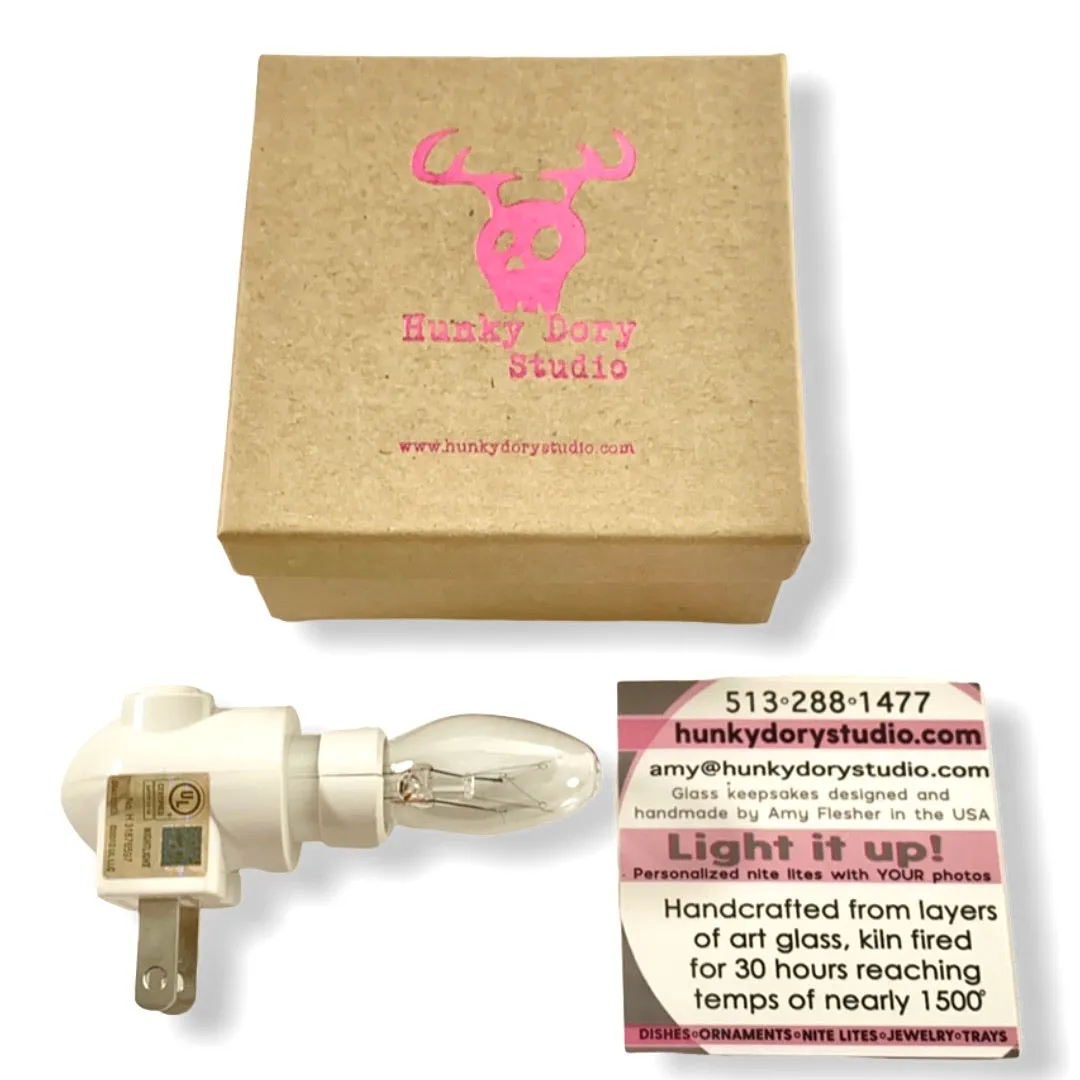 Cat and Pussy Willow Wreath Night Light