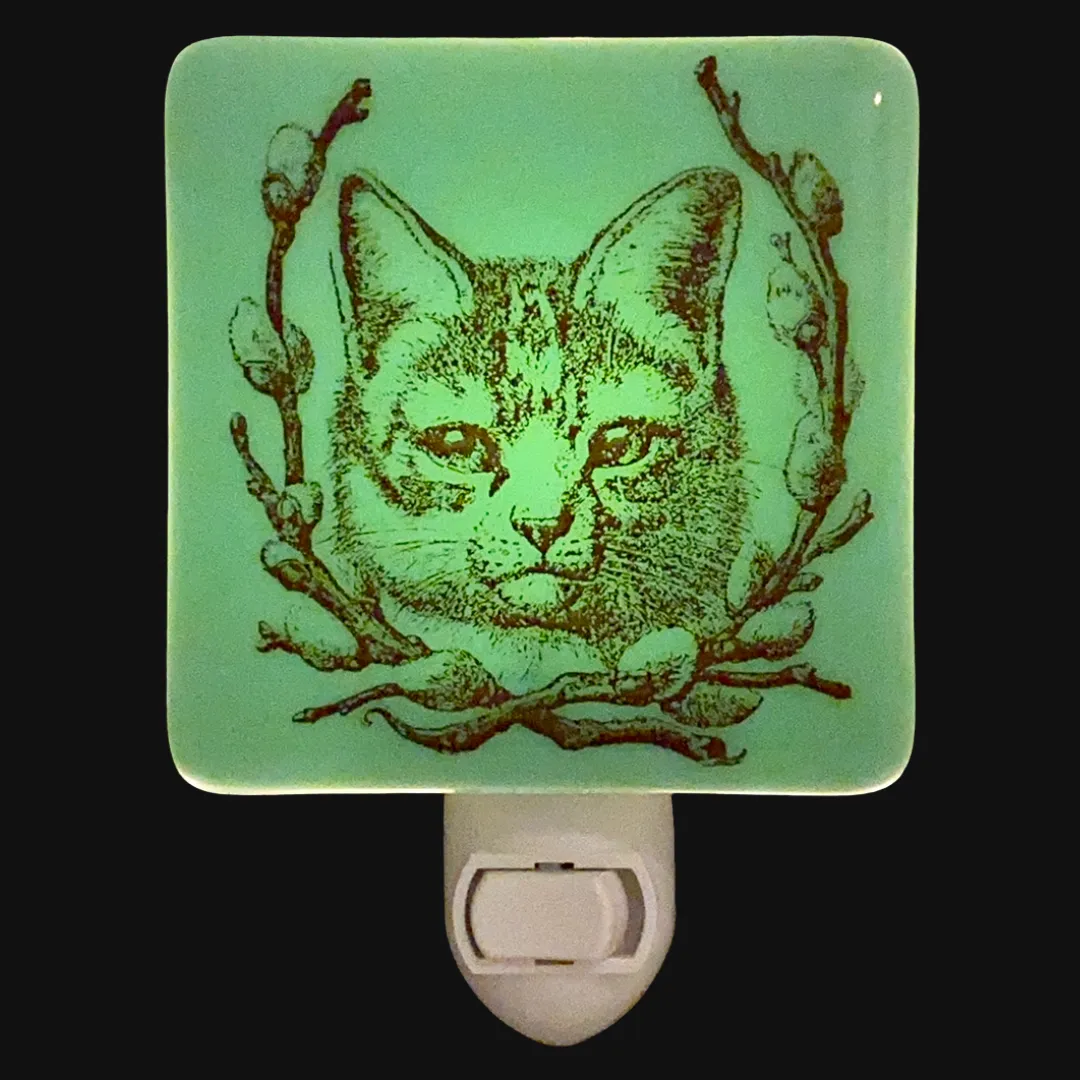 Cat and Pussy Willow Wreath Night Light