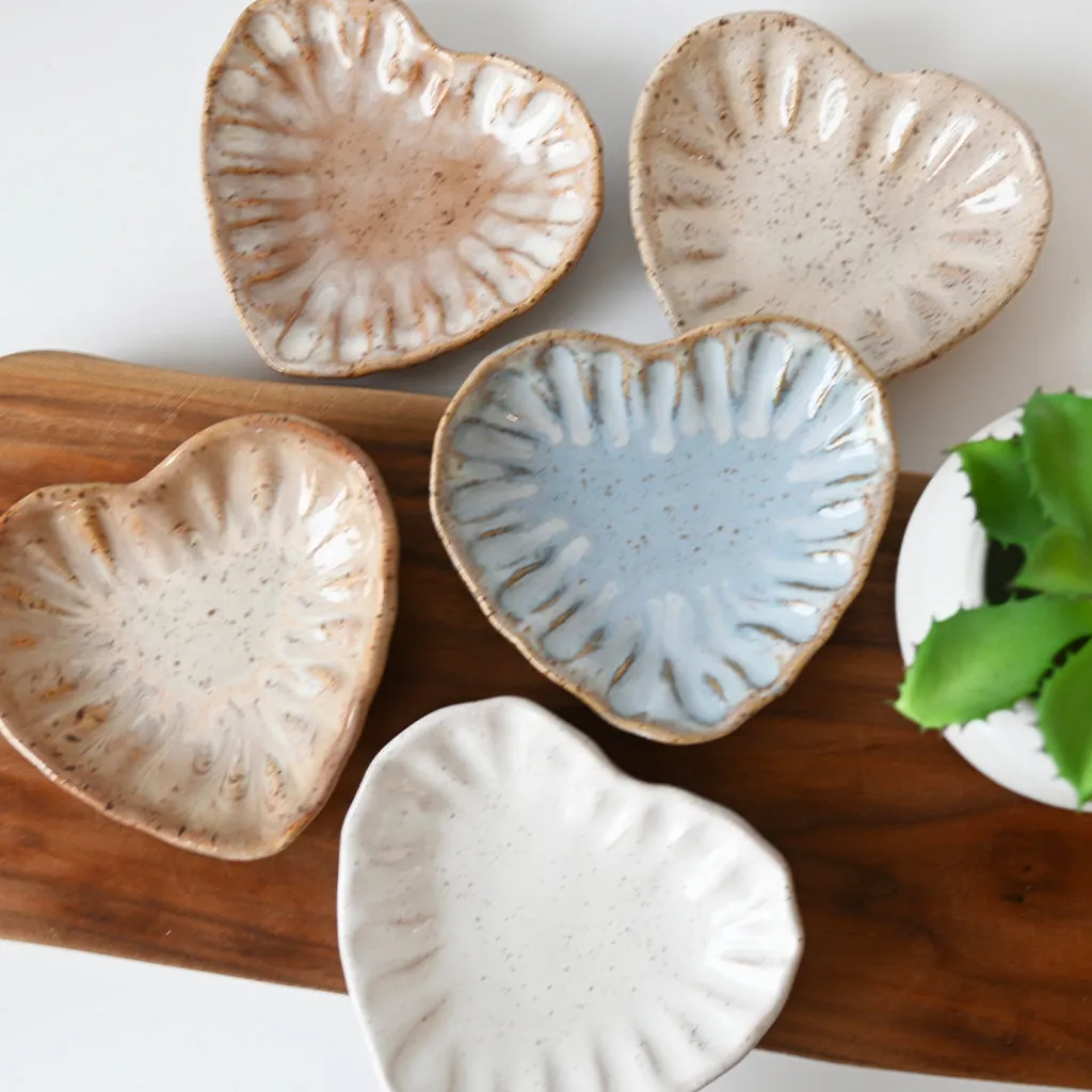 Crimped Heart Dish Primrose
