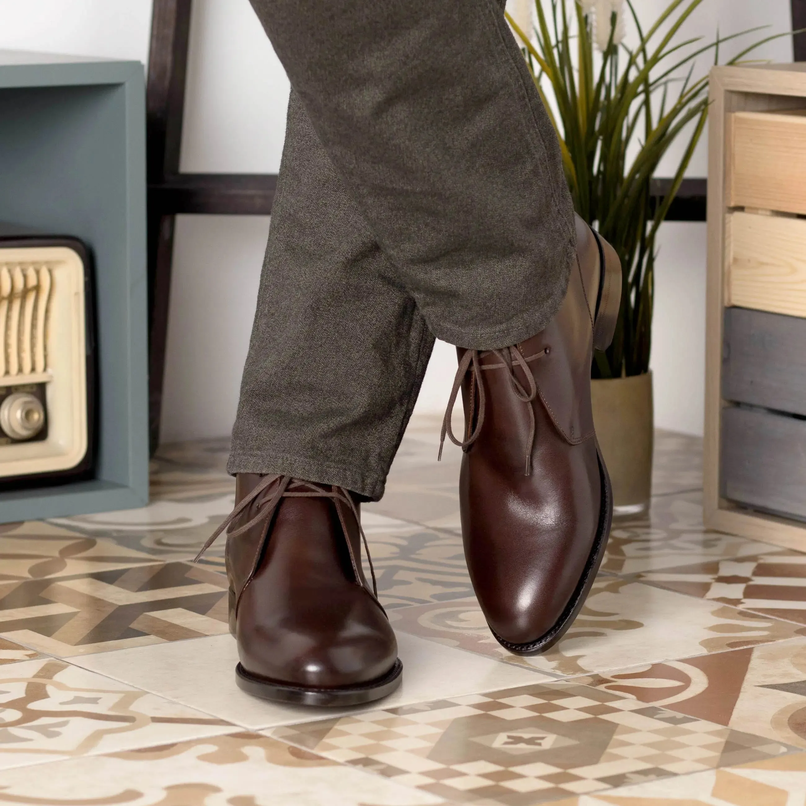 DapperFam Vivace in Dark Brown Men's Italian Leather Chukka