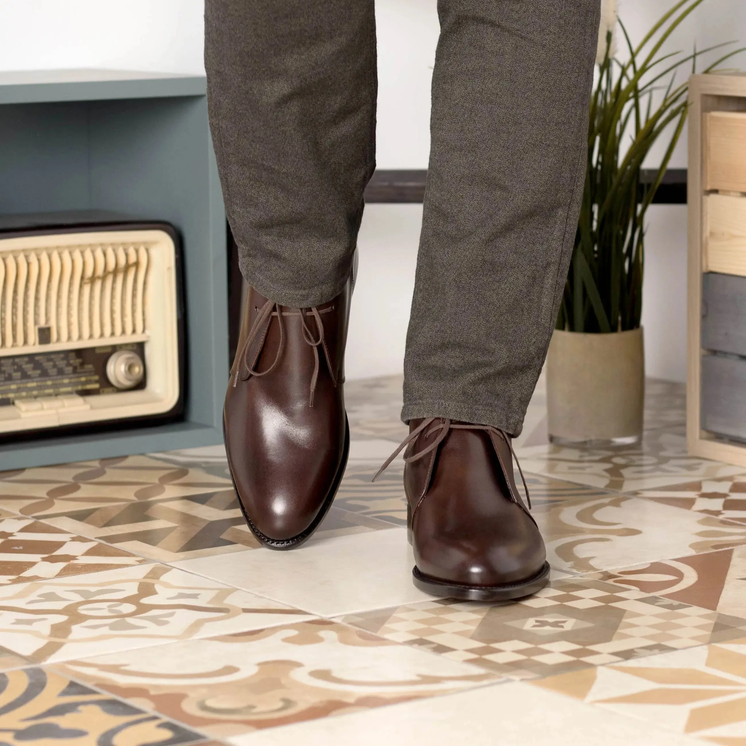 DapperFam Vivace in Dark Brown Men's Italian Leather Chukka