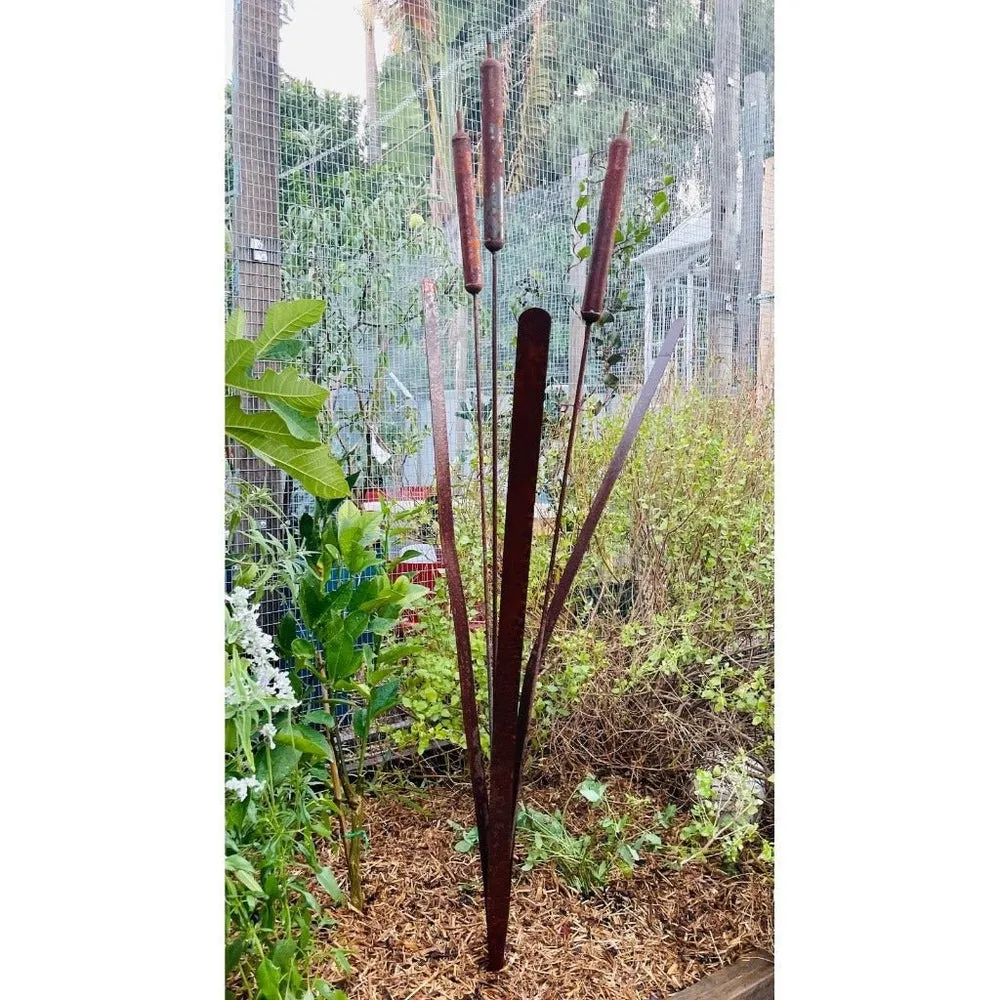 Decorative Bulrush Garden Stake - Rust Finish