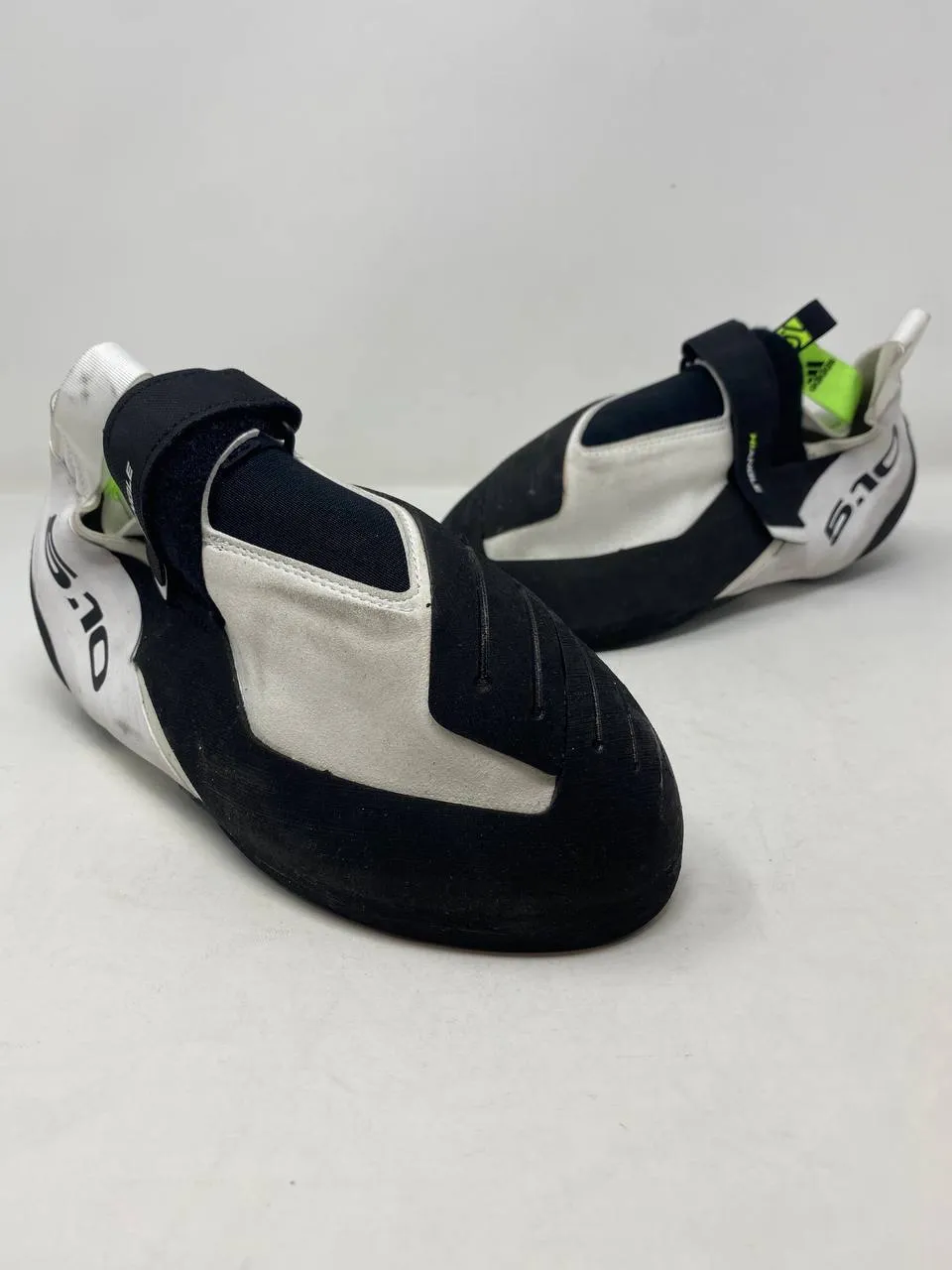 Five Ten Hiangle Climbing Shoes - White/Black - Size 9 - Good Condition