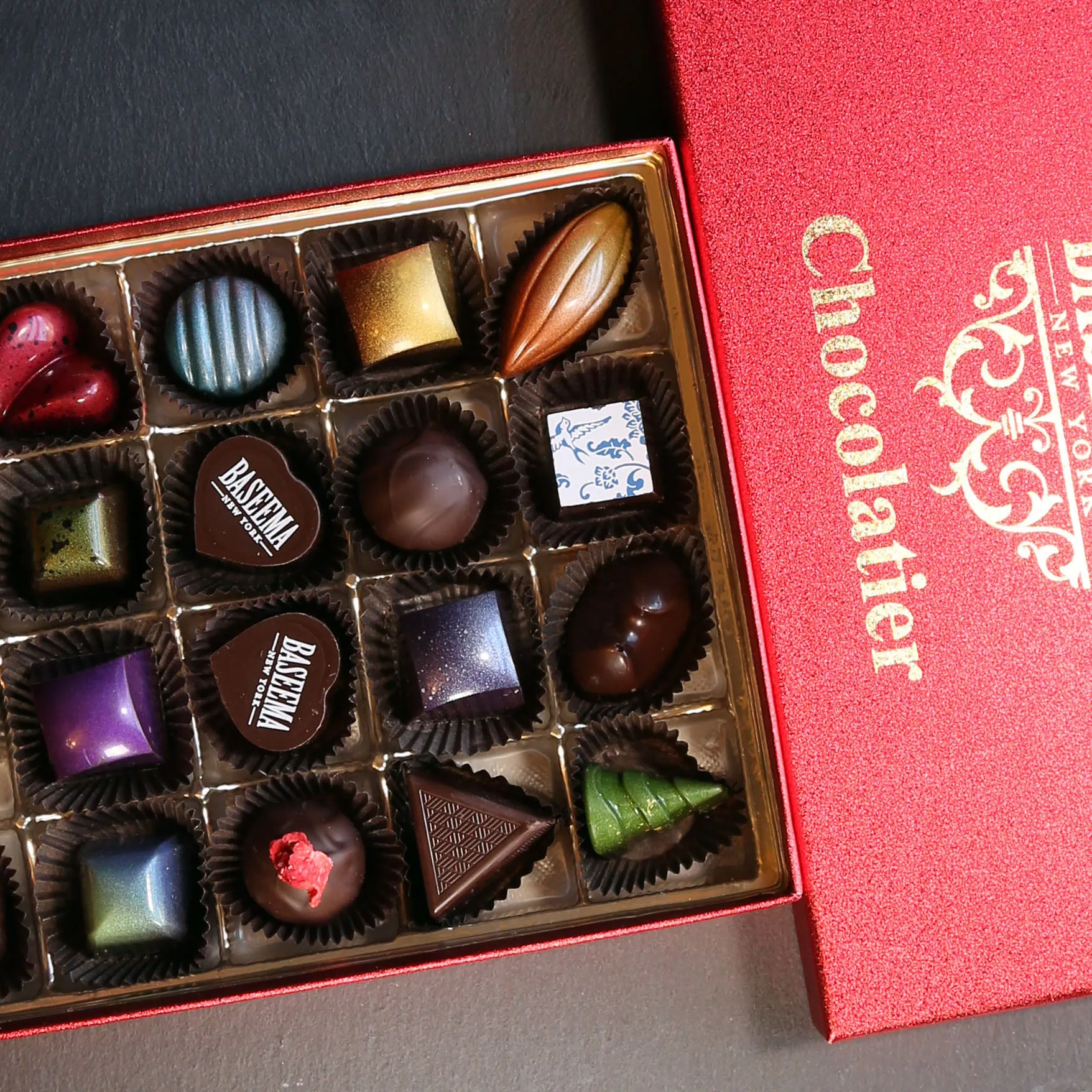 Handcrafted Crafted Seasonal Treasures 24-Piece