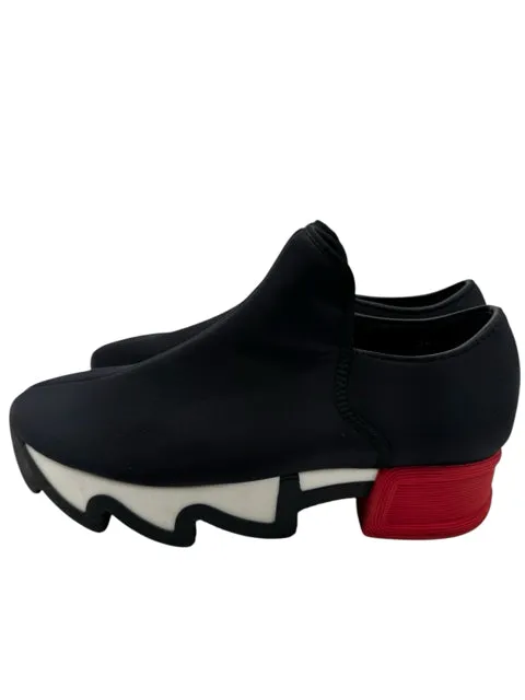 iRi 7.5 black and red SHOES