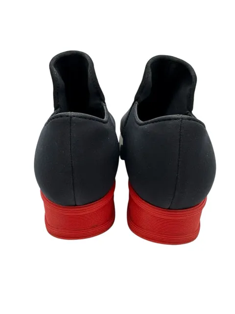 iRi 7.5 black and red SHOES