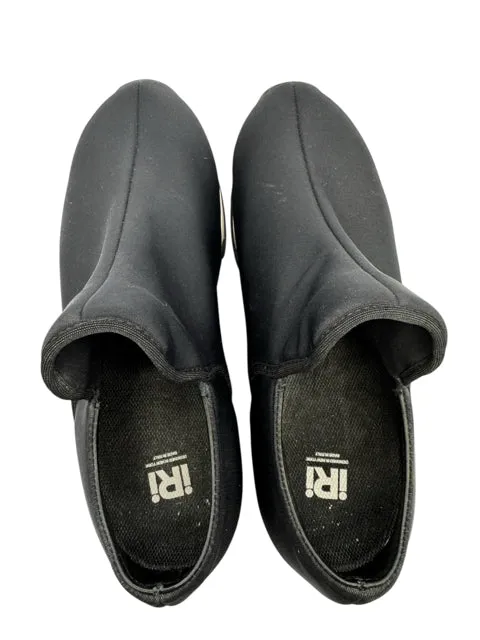 iRi 7.5 black and red SHOES