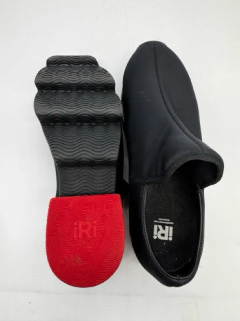 iRi 7.5 black and red SHOES