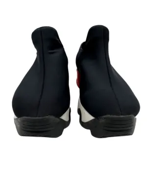iRi 7.5 black and red SHOES