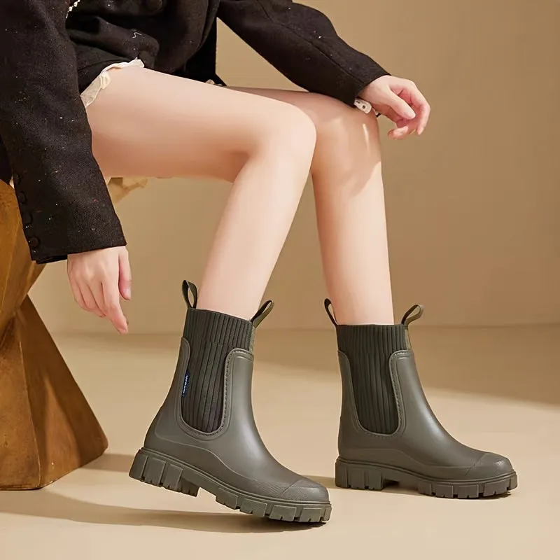 Men's Fashionable Thick-Soled Rain Boots with Pull Tabs, Waterproof and Slip-Resistant, Suitable for Outdoor Use