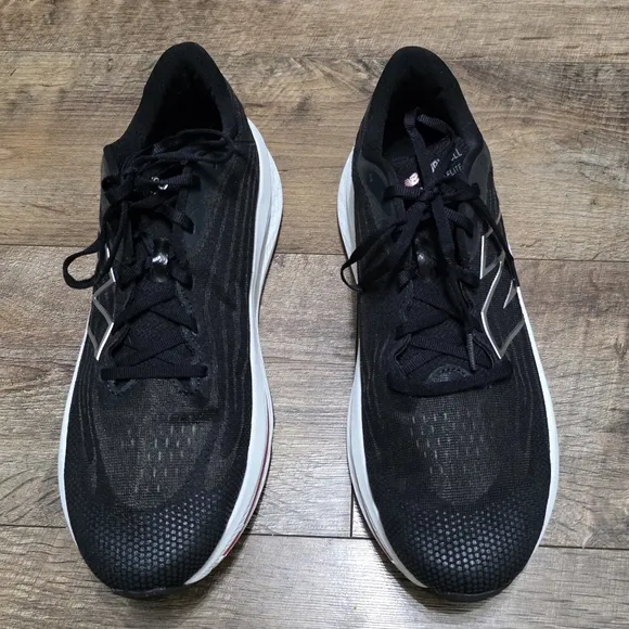 New Balance Fuelcell sneaker Men's Size 12