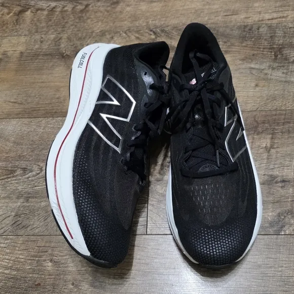 New Balance Fuelcell sneaker Men's Size 12