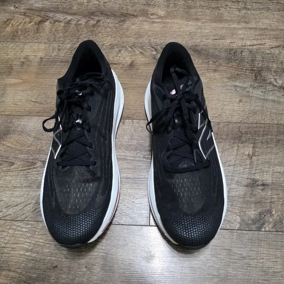 New Balance Fuelcell sneaker Men's Size 12
