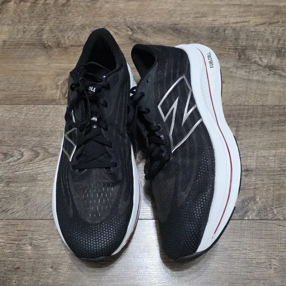 New Balance Fuelcell sneaker Men's Size 12