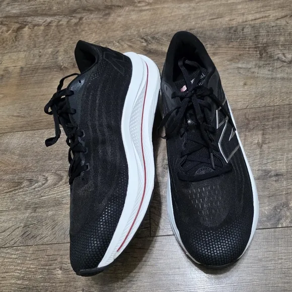 New Balance Fuelcell sneaker Men's Size 12