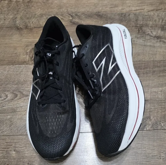 New Balance Fuelcell sneaker Men's Size 12