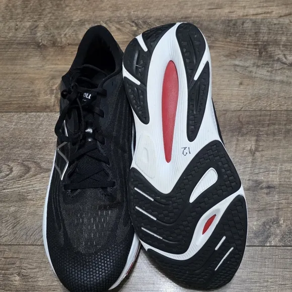 New Balance Fuelcell sneaker Men's Size 12
