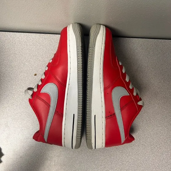 Nike Air Force 1 Low GS University Red