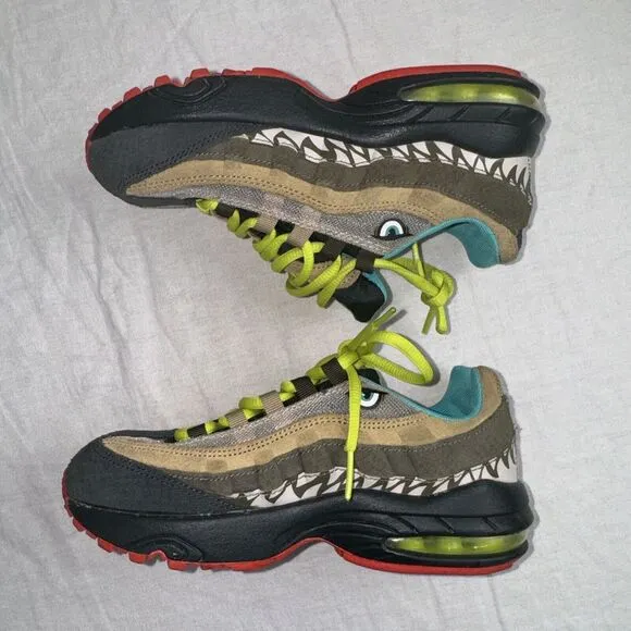 Nike‎ Air Max 95 Dino Outdoor Green Cyber PS Grade School 1y CI9944-300 Casual