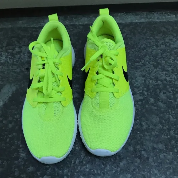 Nike Roshe G Barely Volt &amp; Black White Spikeless Golf Shoes