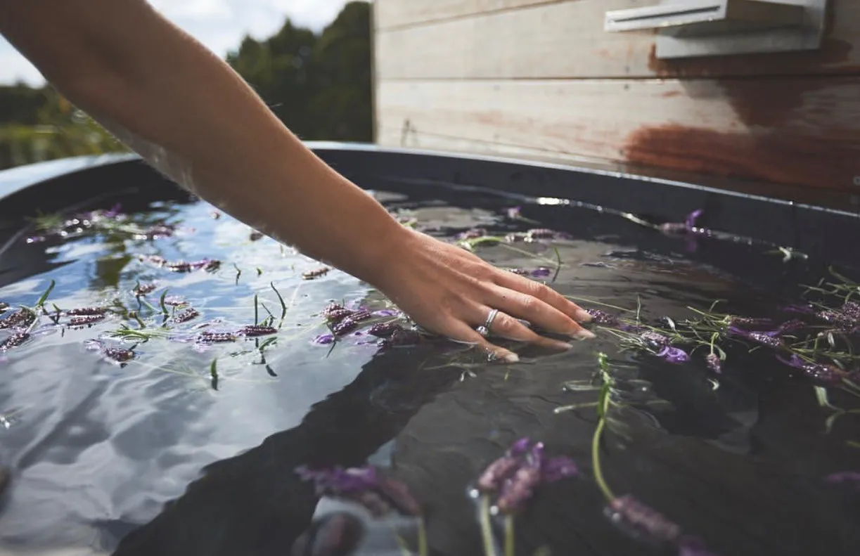 Outdoor Bath - Matte Black - 1880mm - B048