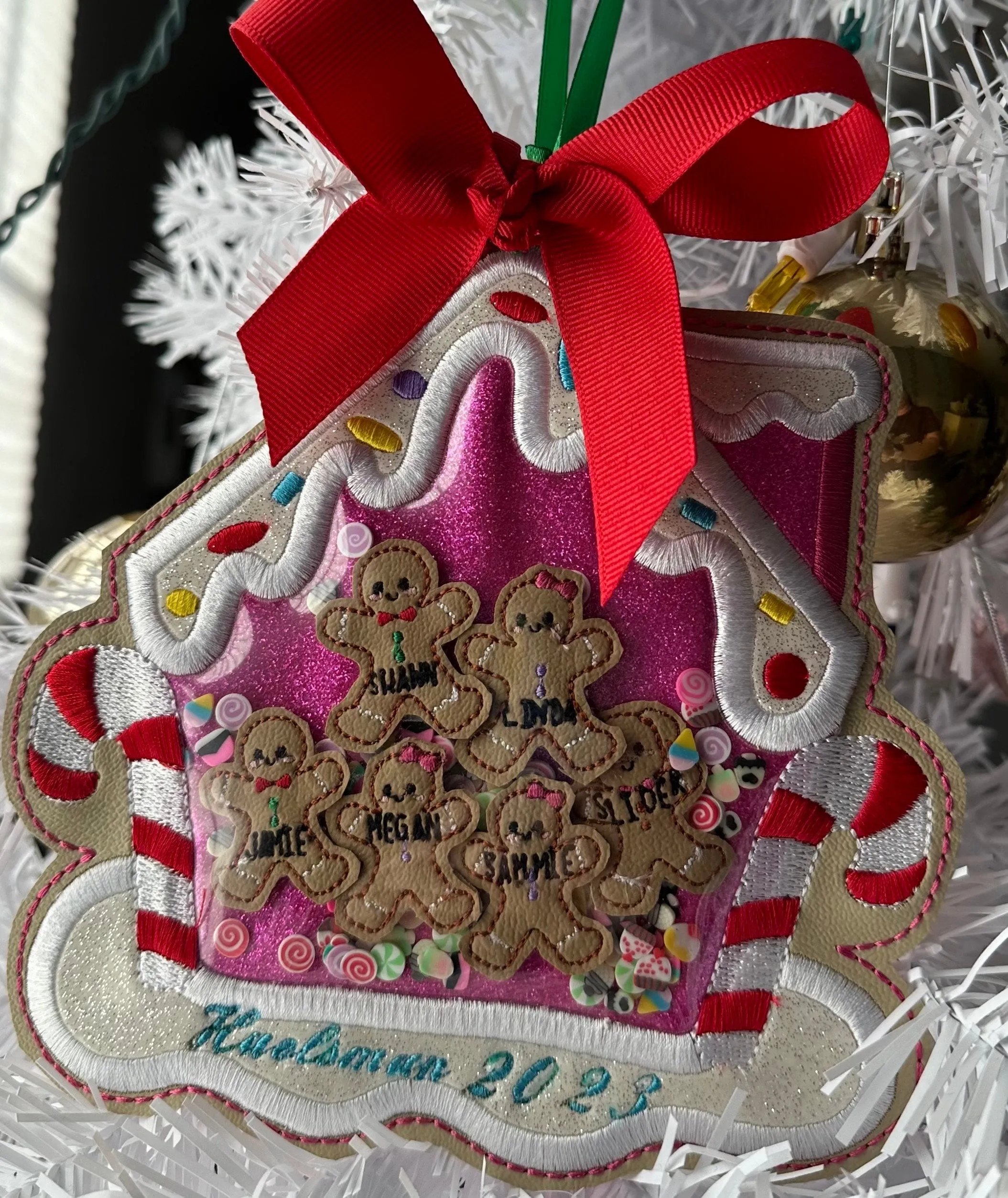 Personalized Gingerbread Family Hanging Christmas Shaker Ornament - Family Name Ornament - Christmas Tree Decoration - Gift for Family