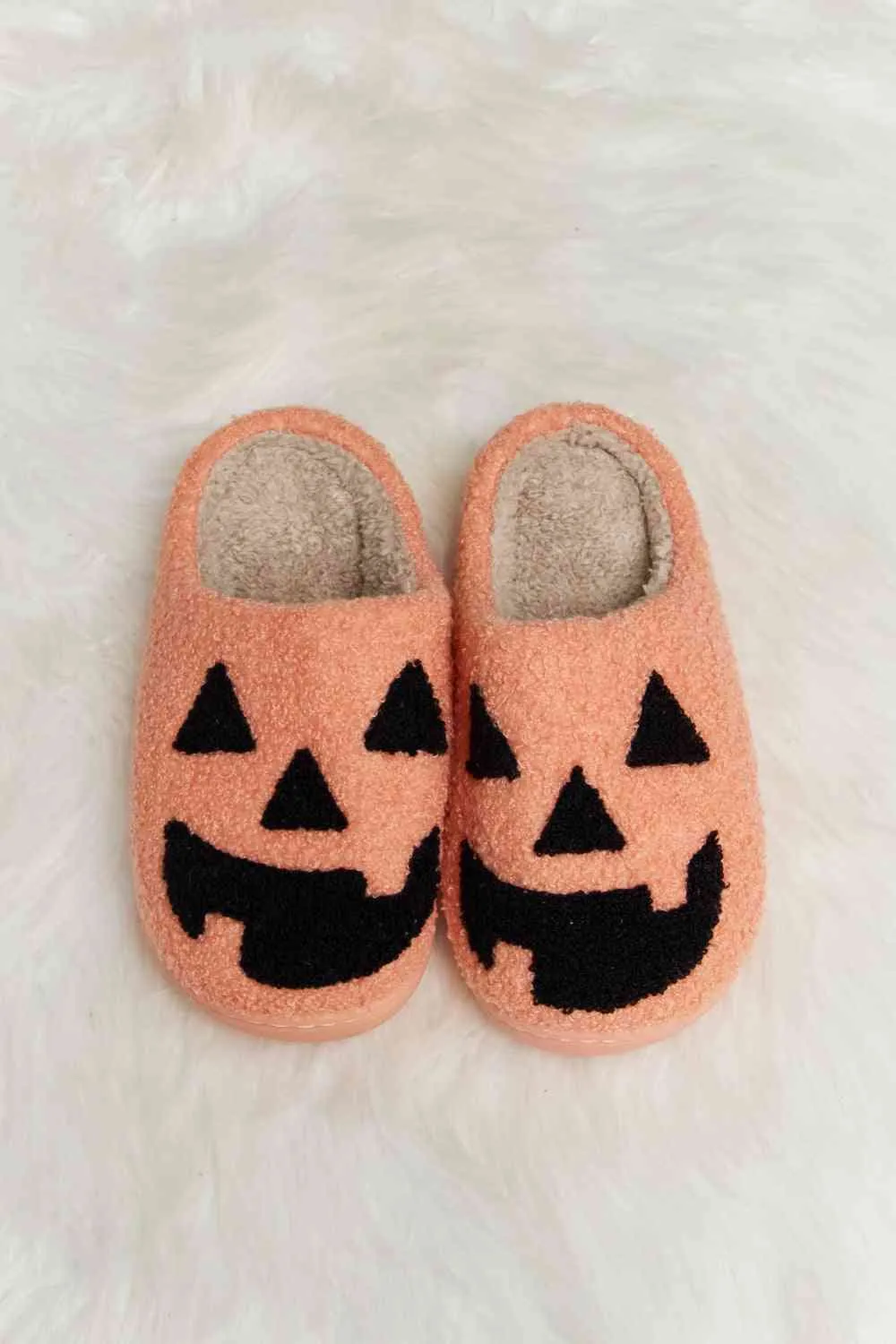 PRINTY SLIPPERS