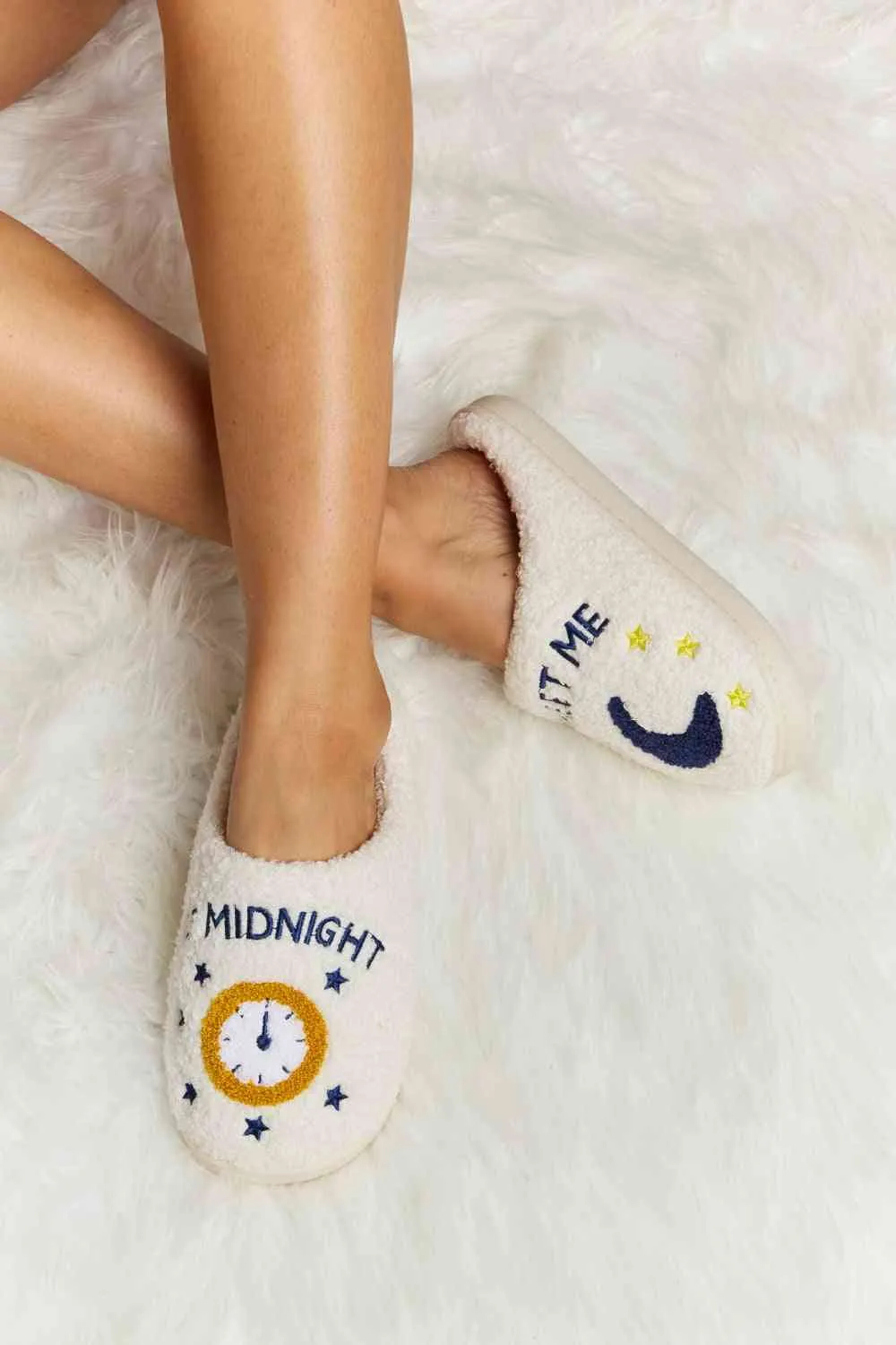 PRINTY SLIPPERS