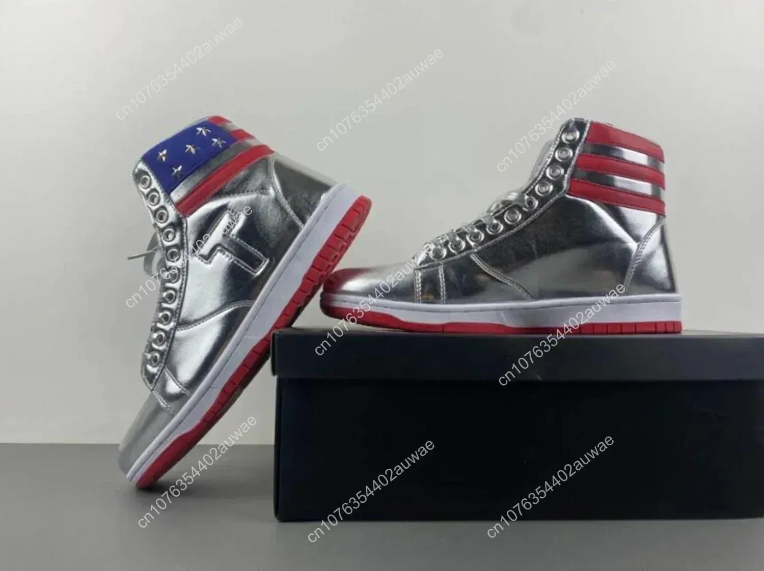 Trump NEVER SURRENDER Gold Mens 2024 MAGA Golden Streetwear Sneakers