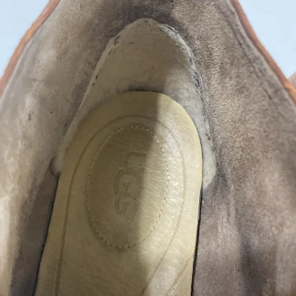 UGG Leighton Chukka Leather Boot Men's US Size 10.5 British Tan Prep School