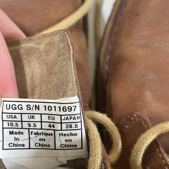UGG Leighton Chukka Leather Boot Men's US Size 10.5 British Tan Prep School