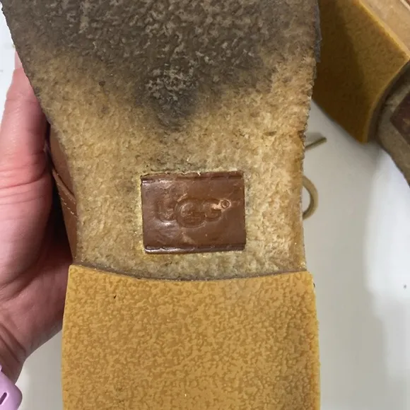 UGG Leighton Chukka Leather Boot Men's US Size 10.5 British Tan Prep School