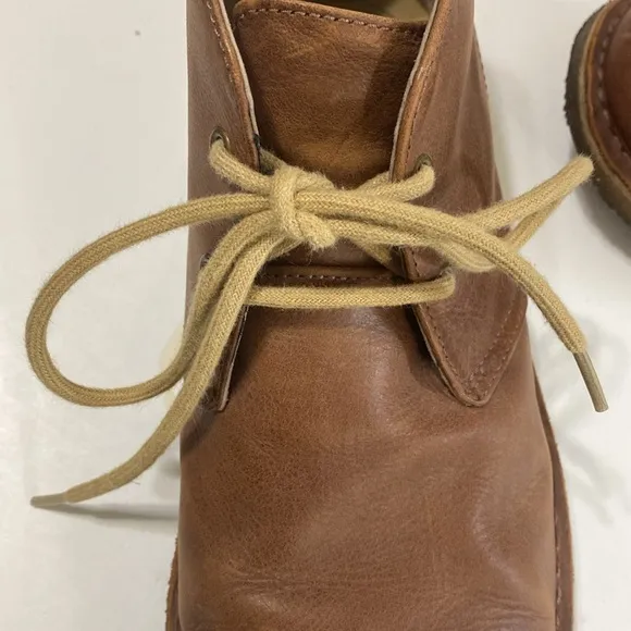 UGG Leighton Chukka Leather Boot Men's US Size 10.5 British Tan Prep School