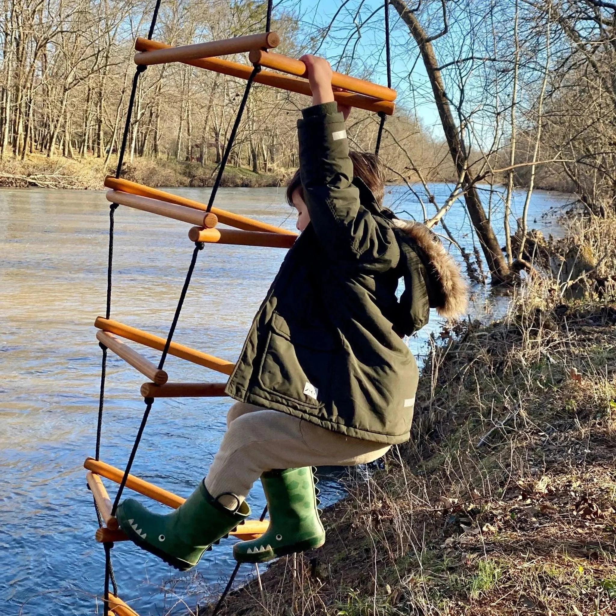 WIWIURKA WOODEN CLIMBER TRIANGULAR ROPE LADDER