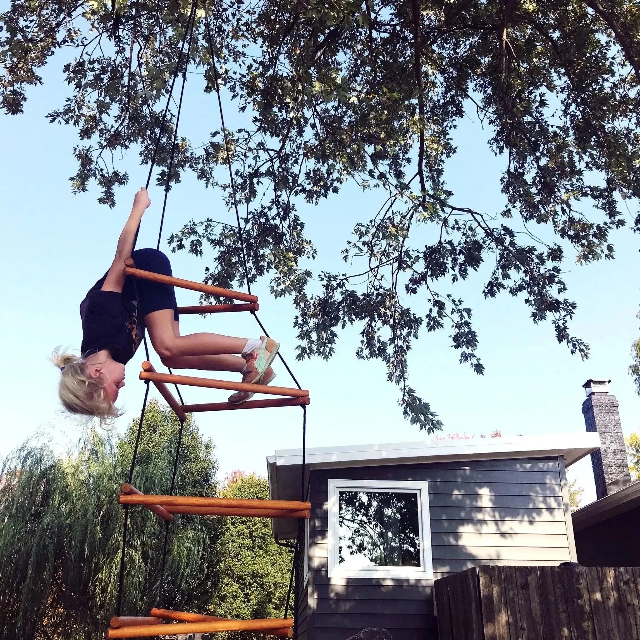 WIWIURKA WOODEN CLIMBER TRIANGULAR ROPE LADDER