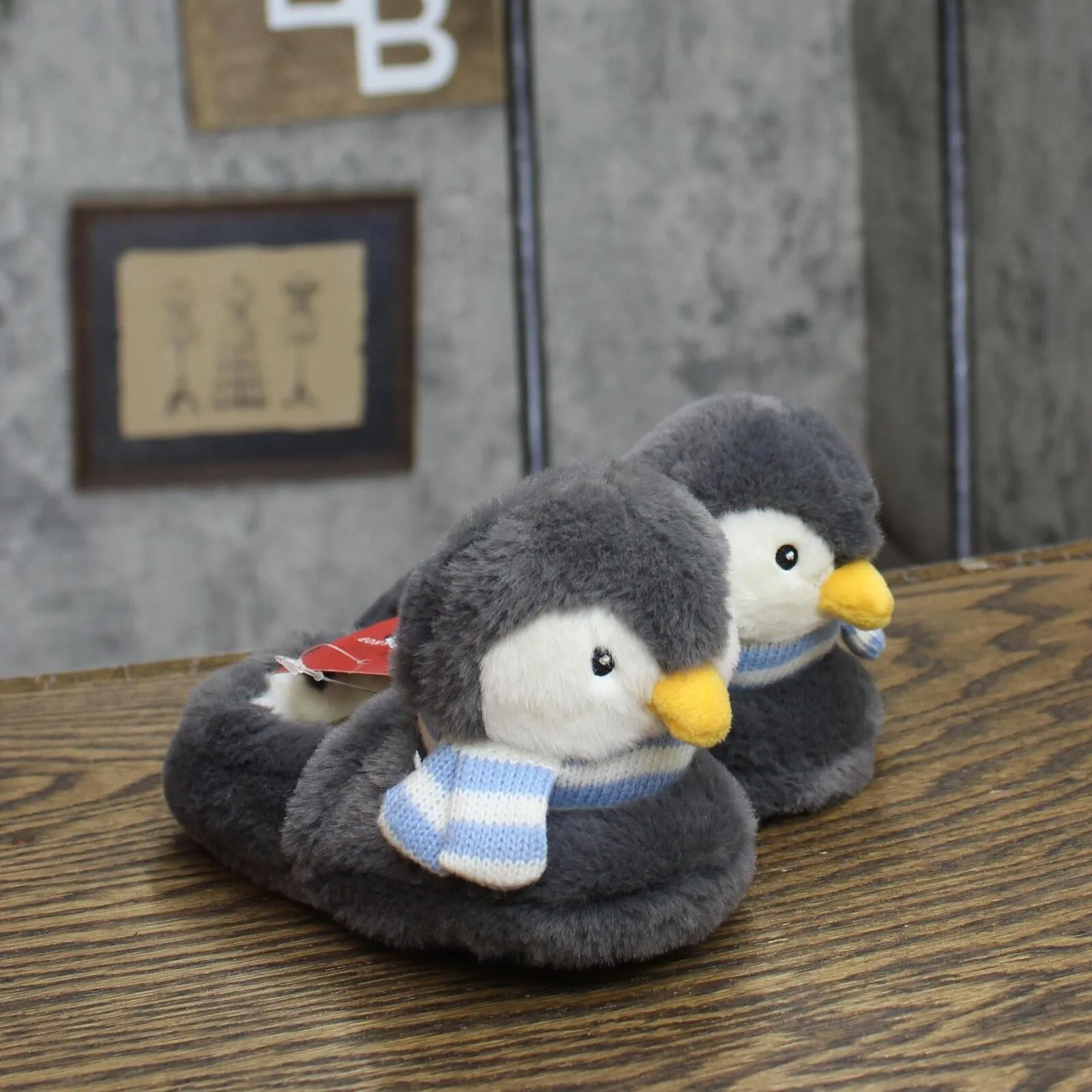 Wondershop Girls Boys Holiday Penguin Character Slippers Gray Penguin S (5T-6T)