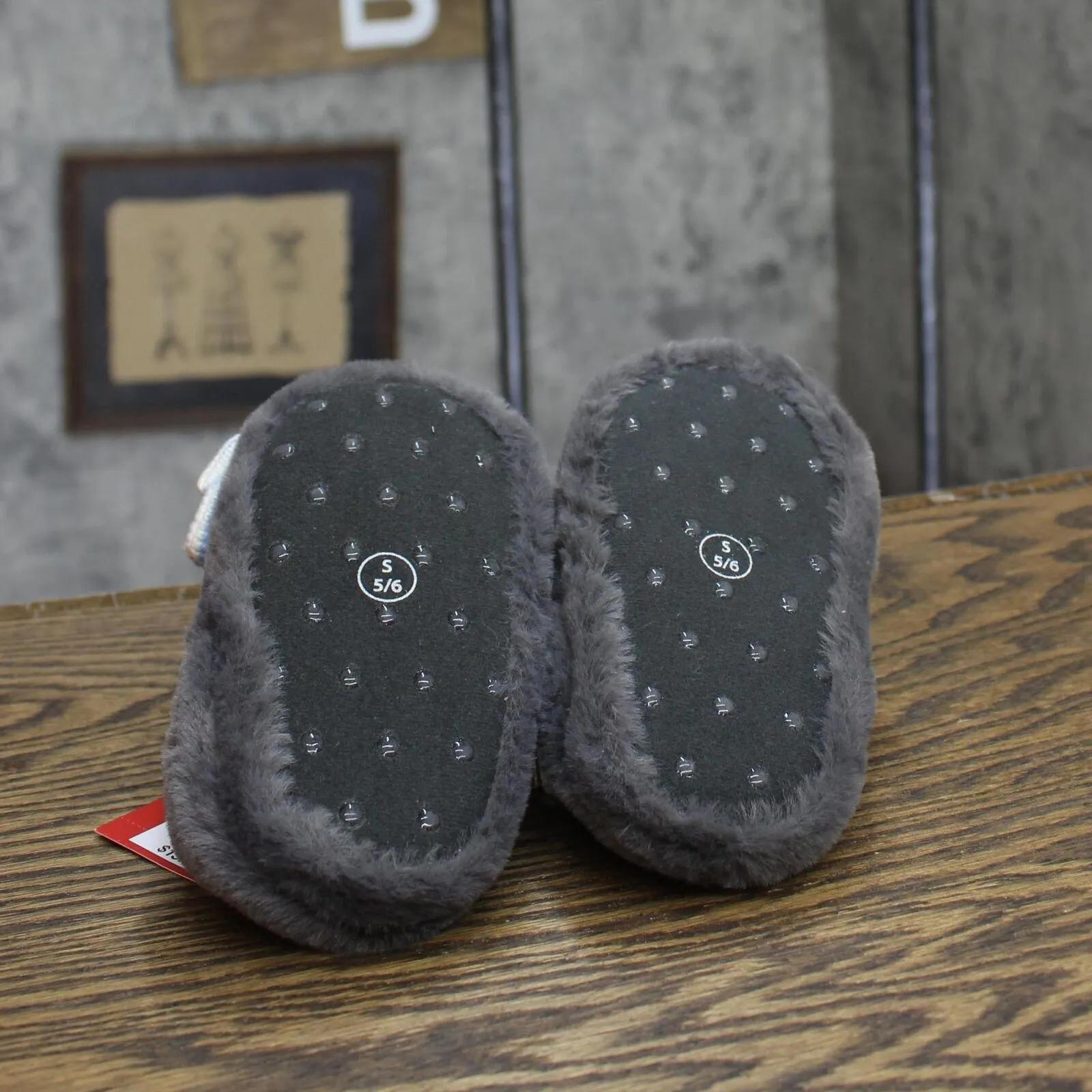 Wondershop Girls Boys Holiday Penguin Character Slippers Gray Penguin S (5T-6T)