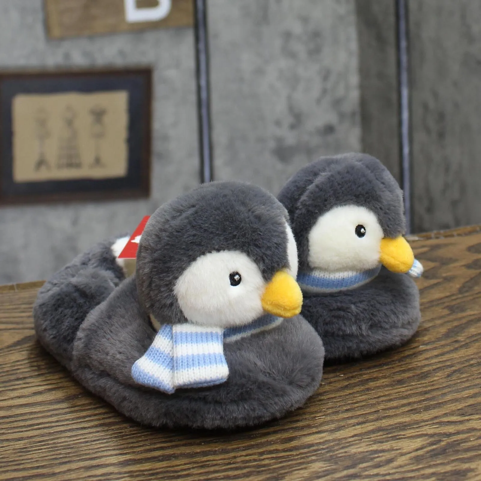 Wondershop Toddler Girls Boys Holiday Penguin Character Slippers Gray L (9T-10T)